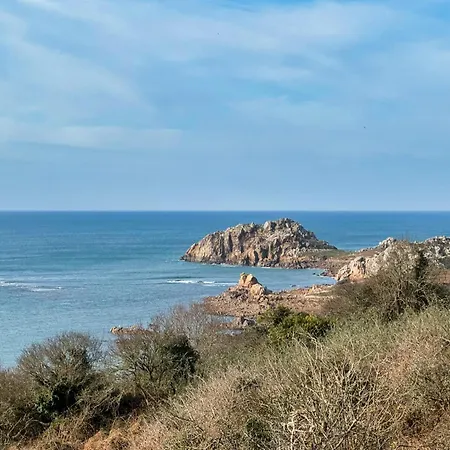 Holiday home Ker Wind - Panoramic Sea View House Primel 8-10p Plougasnou